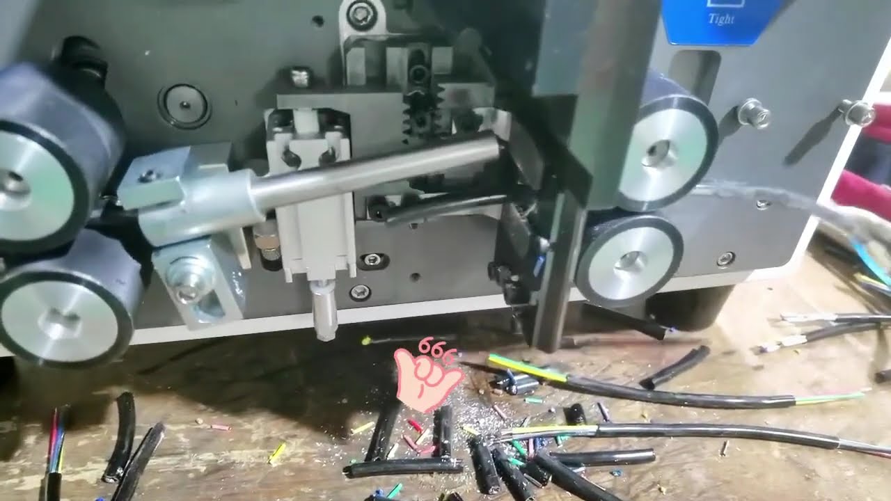 Five Core Wire Inner and Outer Sheath Stripping Machine  The Stripping Effect Satisfies the Cust